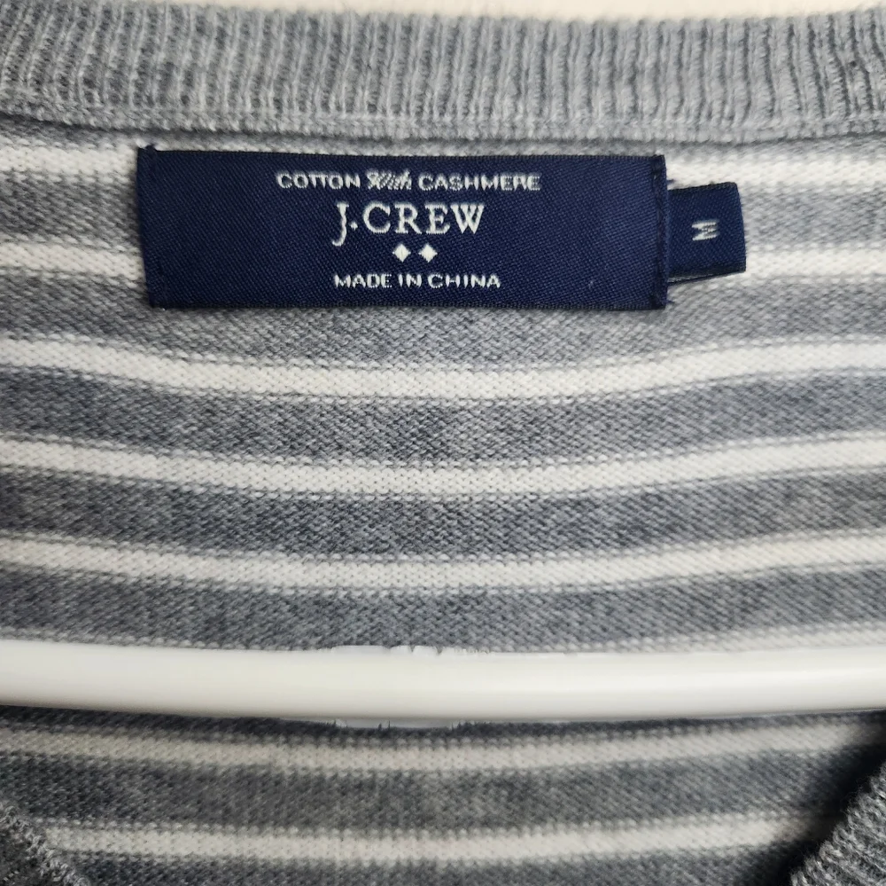 Men's J Crew Gray Striped V-Neck Cotton /Cashmere  Sweater Sz Medium